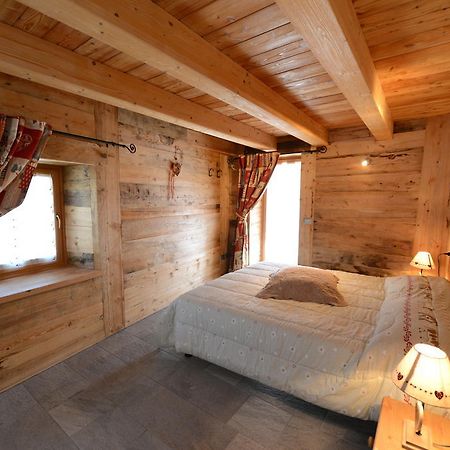 Vieilles Maisons D'Introd Habitación foto