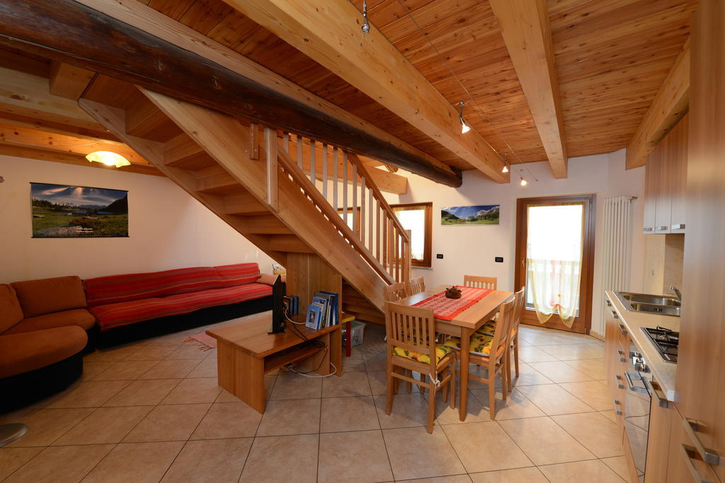 Vieilles Maisons D'Introd Habitación foto