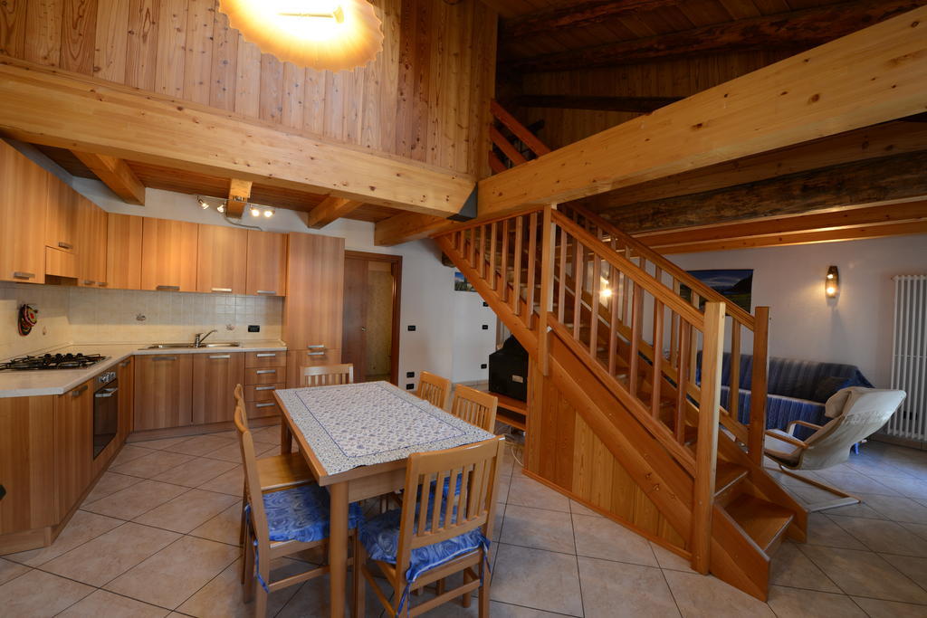 Vieilles Maisons D'Introd Habitación foto